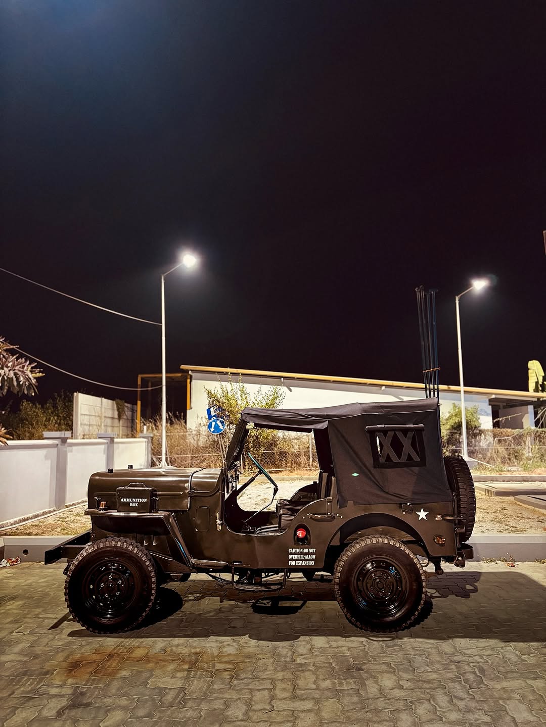 Mahindra CJ 500D thumbnail 4